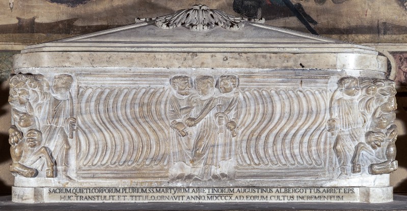 Ambito Italia centrale sec. IV d.C., Sarcofago con figure togate e leoni