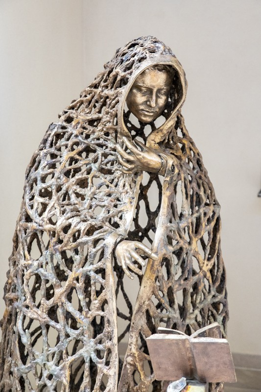 Valentini Luisa (2018-2019), Statua della Madonna Odigitria