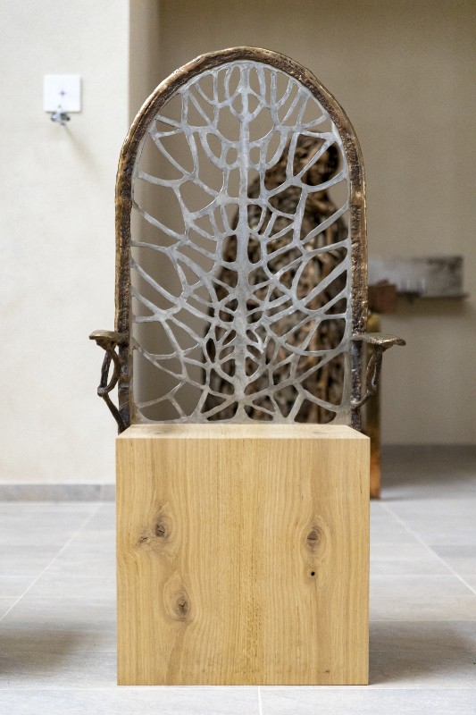 Valentini Luisa (2018-2019), Sedia in legno e acciaio