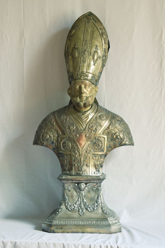 Ambito lombardo sec. XIX, Reliquiario a busto di santo vescovo 3/4