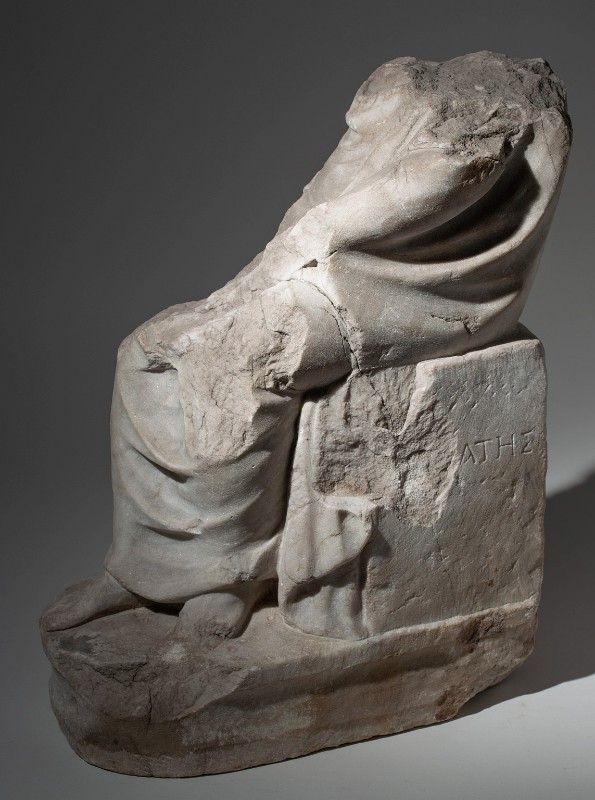 Bott. romana secc. I-V, Statua frammentaria di filosofo