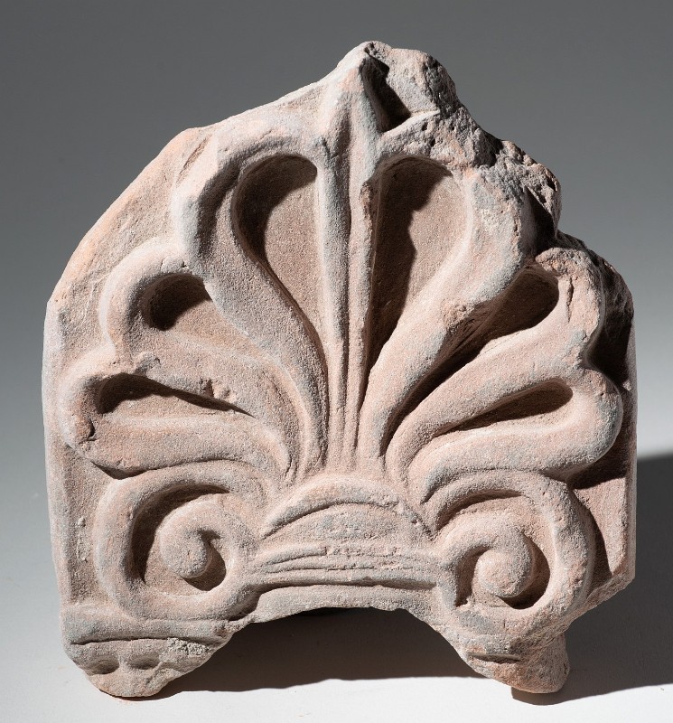Bott. romana secc. I-II, Antefissa con decorazione a palmetta
