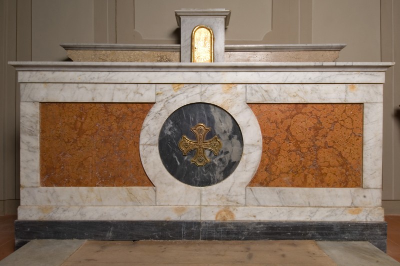 Maestranze romagnole sec. XX, Altare laterale del Santissimo Crocifisso