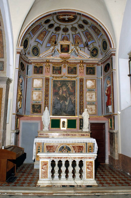 Maestranze laziali secc. XVII-XVIII, Altare della Madonna del Rosario