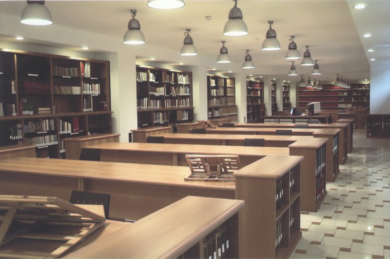 Biblioteca annessa all'Archivio storico della diocesi di Como