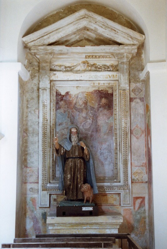 Bottega di Flori S. sec. XVI, Cornice architettonica e decorazione