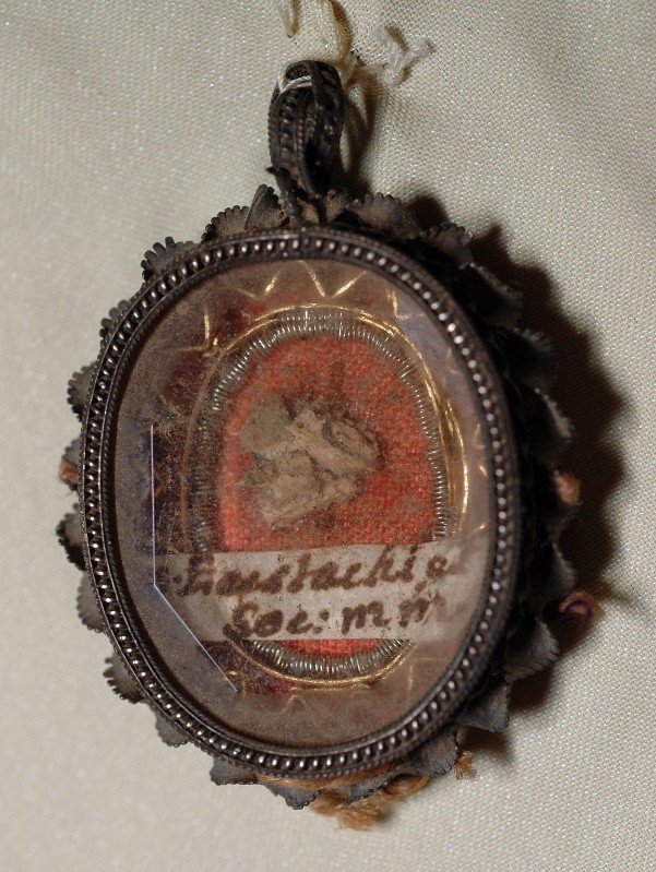 Bottega abruzzese sec. XIX, Reliquiario a medaglione di S. Eustachio