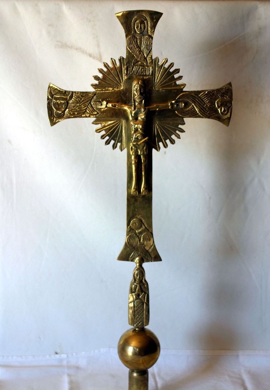 Ambito veneziano sec. XX, Croce astile in ottone