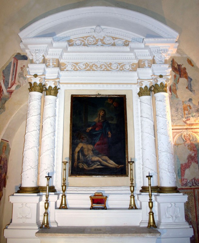 Bott. toscana sec. XVIII, Altare laterale in stucco