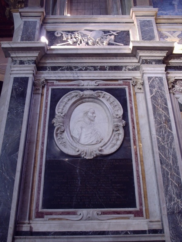 Ambito apuano sec. XVII, Medaglione di marmo bianco del cardinale Calandrino