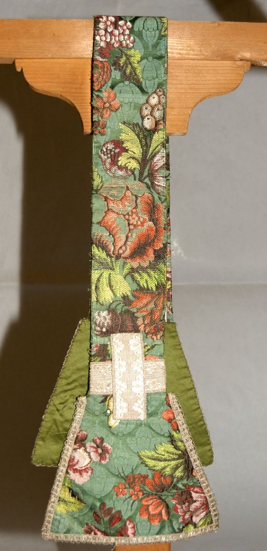 Manif. lionese sec. XVIII, Stola verde con composizioni di fiori