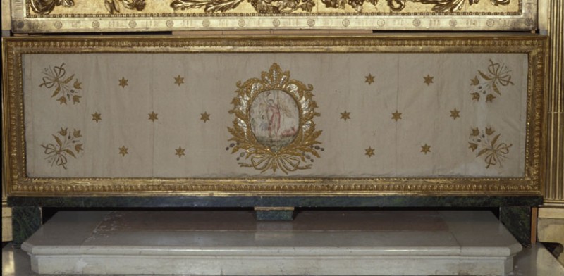 Manifattura veneta sec. XIX, Paliotto bianco con Tobia e Raffaele arcangelo