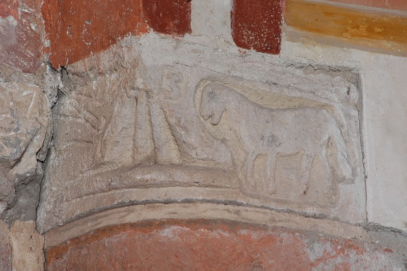 Bottega lombarda sec. XI, Capitello con cavallo