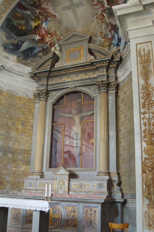 Bott. dell'Italia centr. sec. Altare maggiore con cornice architettonica