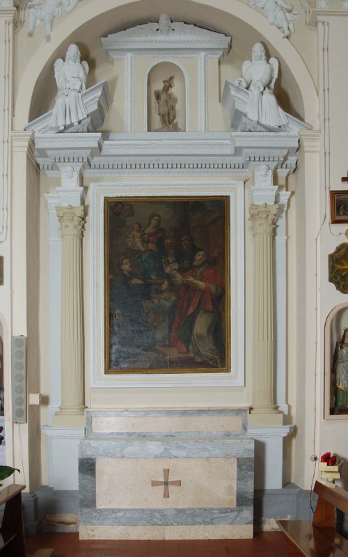 Bott. dell'Italia centr. sec. XVII, Altare laterale con cornice in stucco