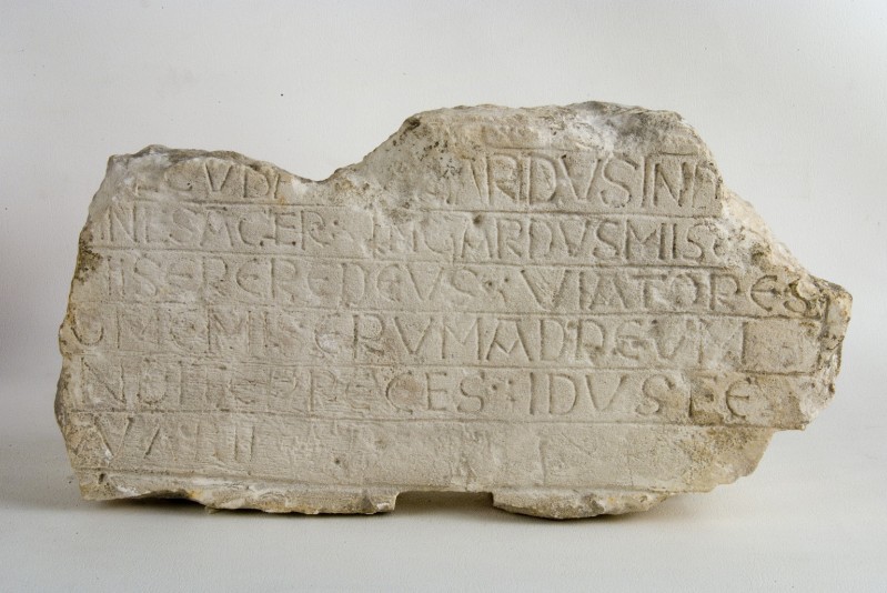 Ambito dell'Italia meridionale sec. IX, Frammento epigrafe