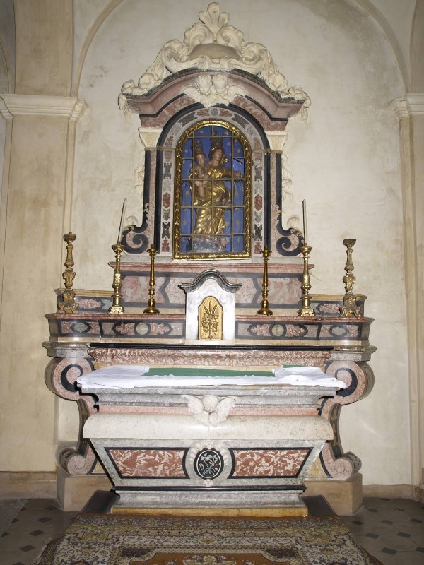 Solari F.-Solari G. (1742), Altare della Madonna del Rosario