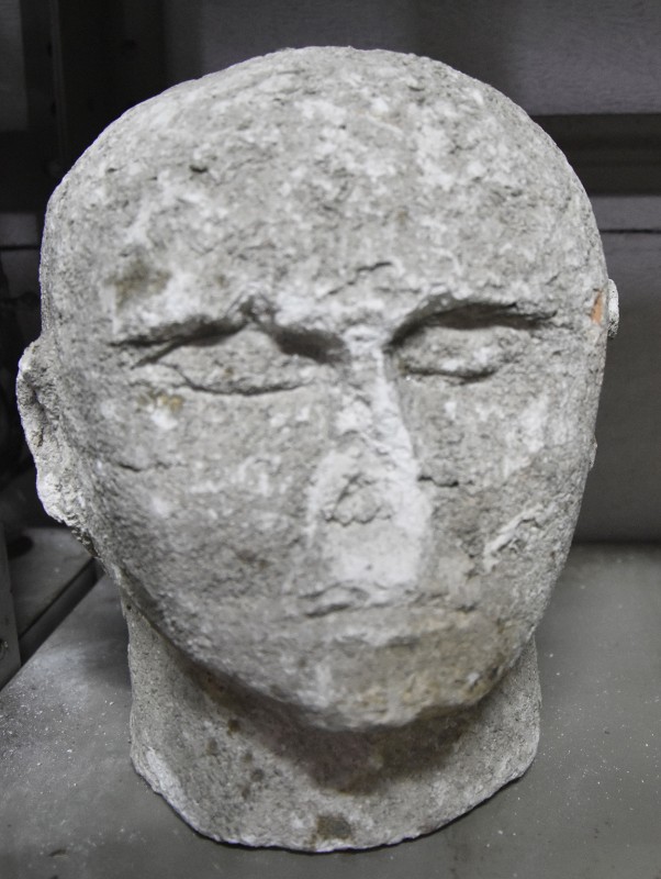 Ambito italiano sec. II a. C., Testa in pietra
