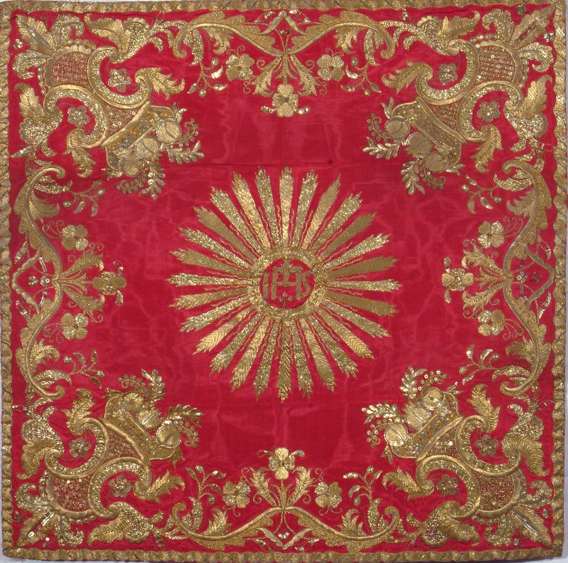 Manif. napoletana sec. XVIII, Velo di calice rosso di Alfonso Sozy Carafa