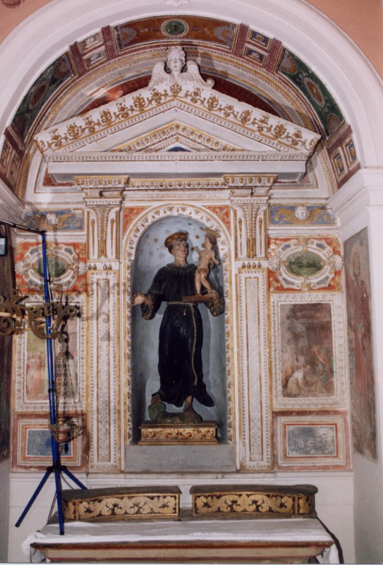Flori S. sec. XVI, Mostra di altare con nicchia di Sant'Antonio