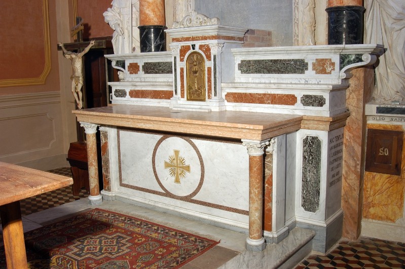 Maestranze piacentine sec. XIX, Altare maggiore in marmi policromi