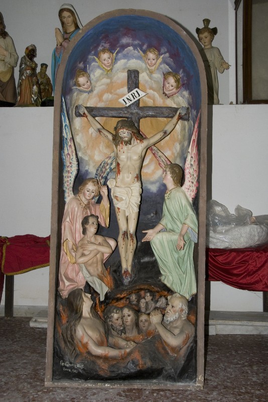 Caretta R. (1947), Bassorilievo con Gesù crocifisso e anime del Purgatorio