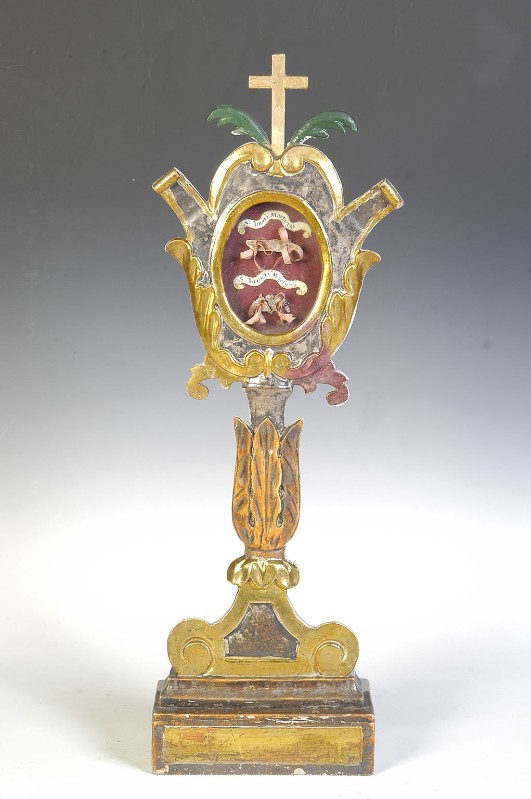 Ambito lombardo sec. XVIII-XIX, Reliquiario a tabella in legno 2/4