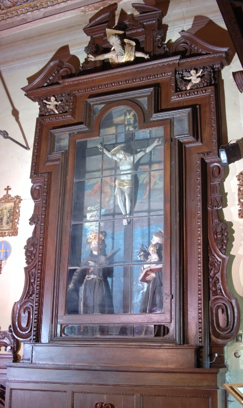 Bott. abruzzese sec. XVII, Altare in legno di noce con alzata a vetrina