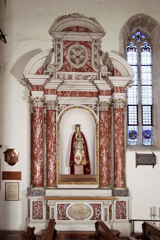 Casalini L. e aiuti (1800), Altare della Madonna del Rosario