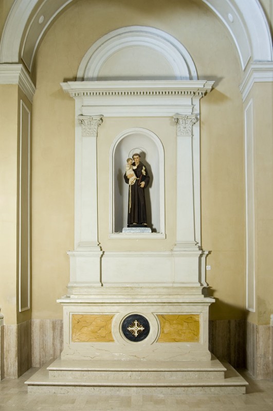 Bott. dell'Italia centr. sec. XIX, Altare laterale dedicato a Sant'Antonio