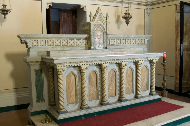Maestranze umbre sec. XX, Altare maggiore in terracotta dipinta