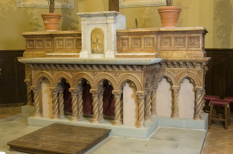 Biscarini F. sec. XIX, Altare maggiore in terracotta dipinta