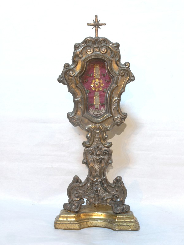 Bottega fiorentina sec. XVIII, Reliquiario dell'abito di santa Caterina de Ricci