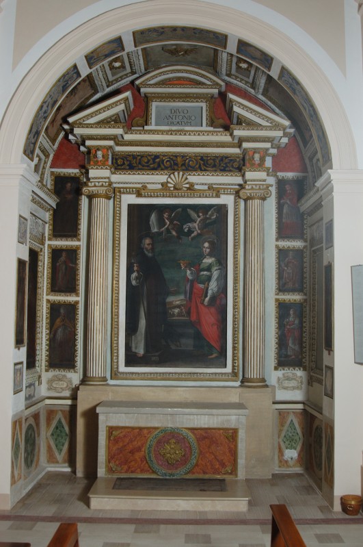 Maestranze umbre sec. XVII, Altare dedicato a Sant'Antonio e Santa Lucia