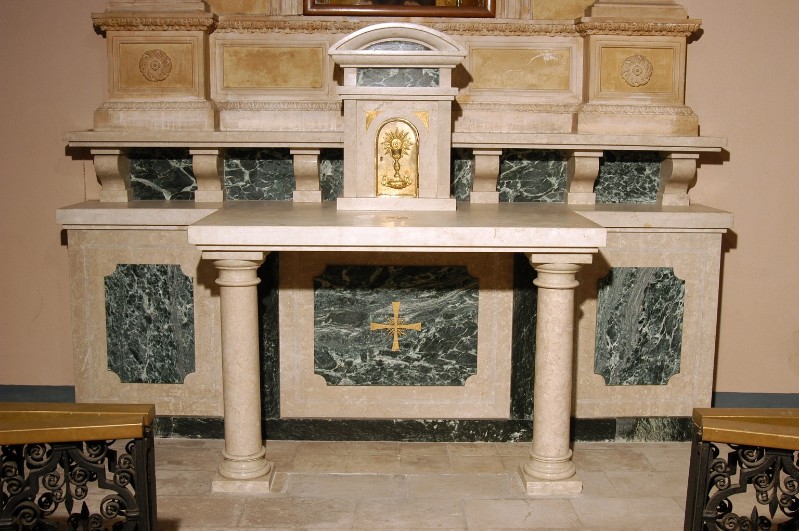 Maestranze piacentine sec. XX, Altare in marmo verde e marmo bianco