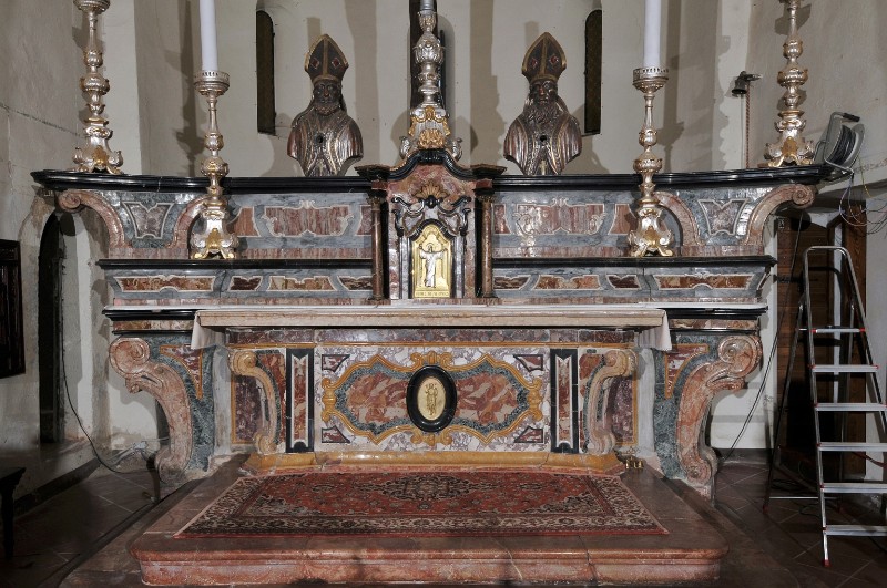 Maestranze piacentine sec. XVIII, Altare maggiore in marmi policromi