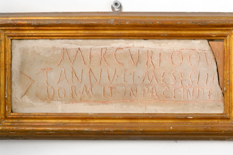 Bott. romana sec. II, Iscrizione di Mercurius
