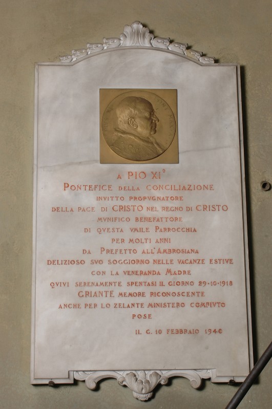 Ambito comasco (1940), Lapide di papa Pio XI