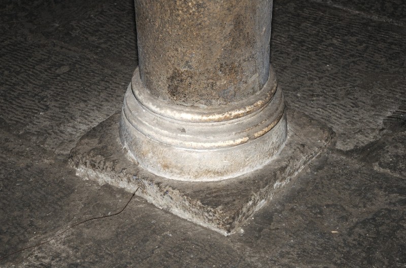 Marmoraio romano sec. I, Base di colonna