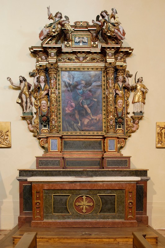 Cerchia di Bezzi G. seconda metà sec. XVII, Altare di S. Michele arcangelo