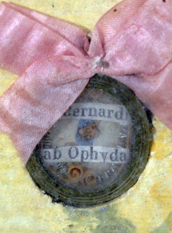 Bottega abruzzese sec. XIX, Reliquiario a medaglione del B. Bernardo da Offida