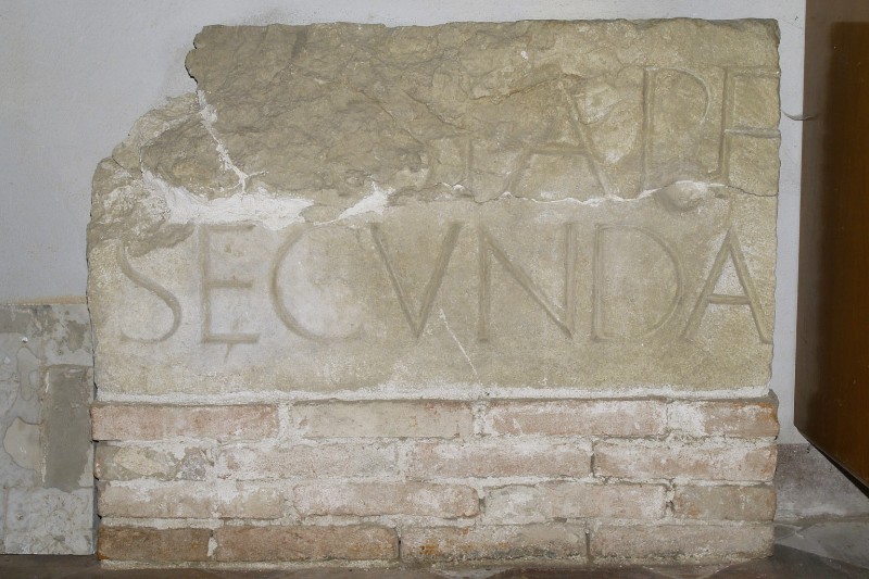 Bottega romana sec. I a.C., Lapide con inscrizione Secunda