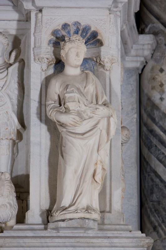 Guardi A. metà sec. XV, Allegoria della fede in marmo bianco scolpito