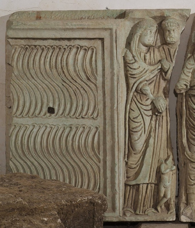 Bott. laziale sec. VI, Lastra di sarcofago con scena nuziale