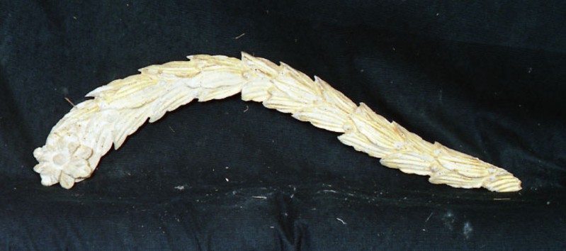 Bottega siciliana sec. XIX, Frammento di cornice cm. 70