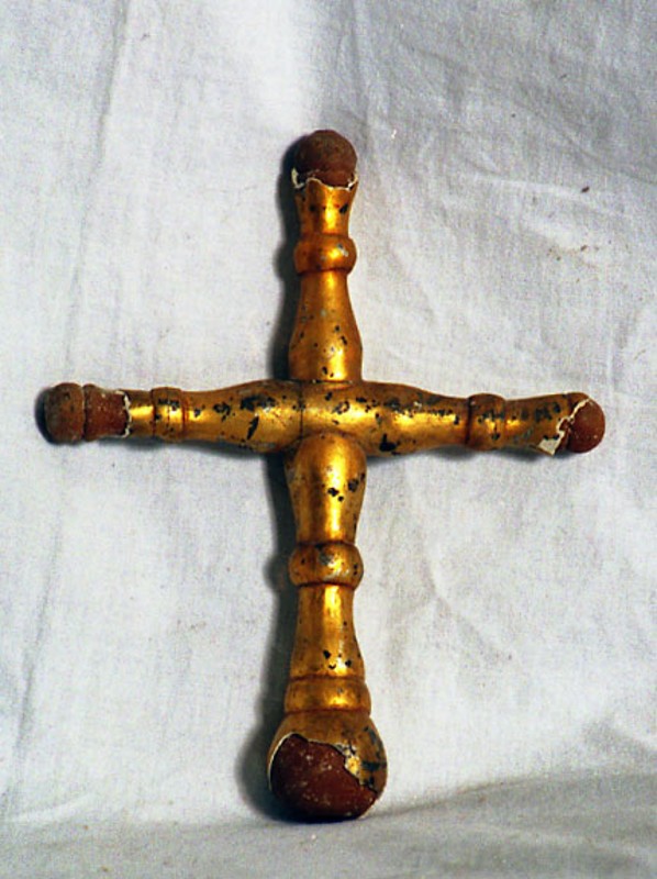 Bottega siciliana sec. XX, Croce dorata