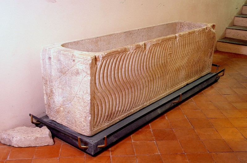 Bott. italiana secc. III-IV, Cassa di sarcofago in marmo bianco