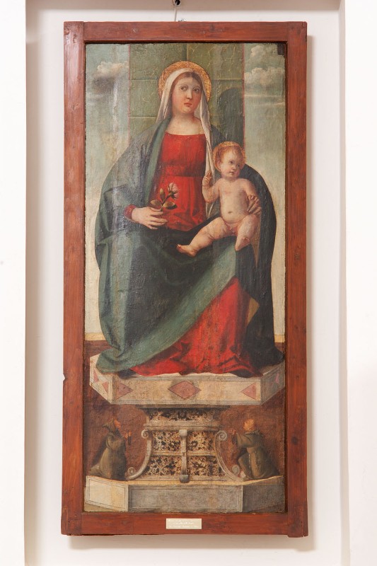 Ambito veneto secc. XV-XVI, Madonna con rosa, Gesù Bambino e due monaci