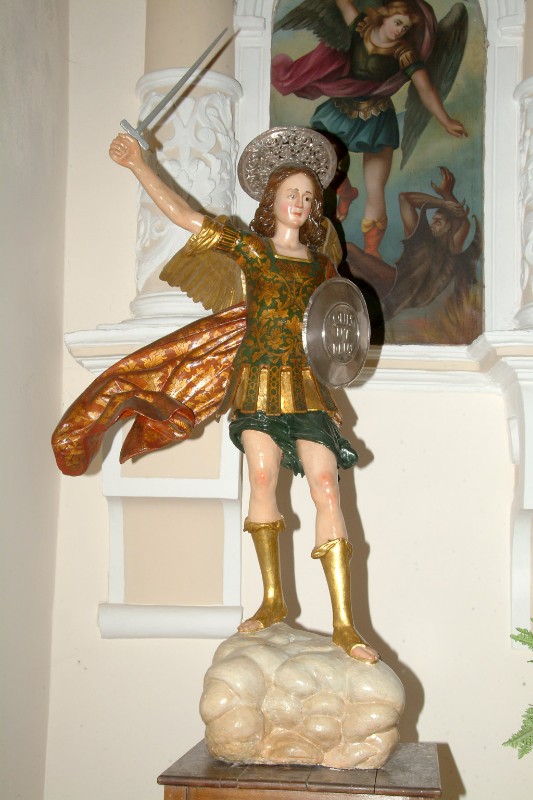 Bottega siciliana sec. XVII, Statua di S. Michele arcangelo