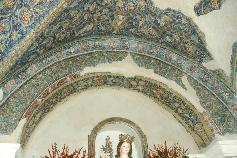 Mosaicista campano sec. V, Mosaico con festone di fiori e frutta